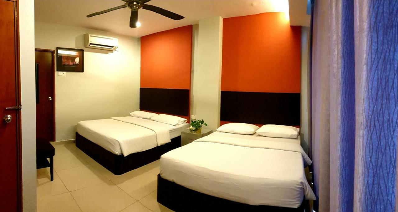 Golden Court Hotel - Tun Abdul Razak Johor Bahru Exterior foto